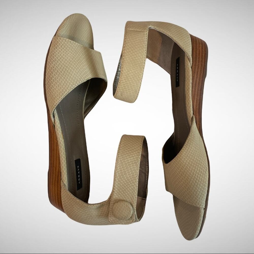 Array Havana Ankle Strap Wedge Size 9.5n - image 2